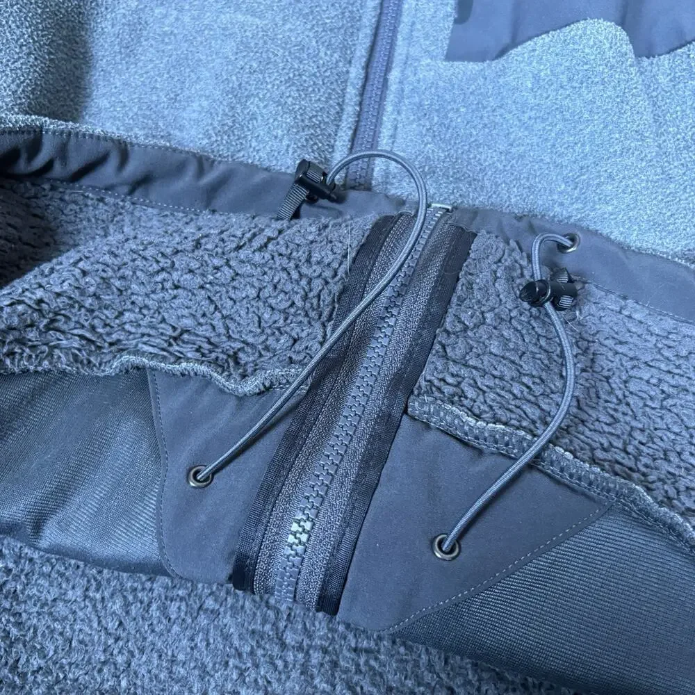 The North Face Mens XL Gray Full Zip Fleece Jacket Softshell Chest Pocket Travel